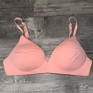 Victoria's Secret No Wire Bra Size 34B